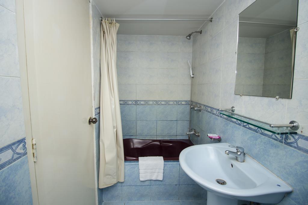 Laurel Hotels Ltd. Dhaka Rom bilde